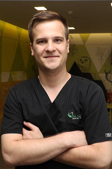 Dr. Bogdan Pavel